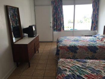 מירטל ביץ' Sea Park Motel מראה חיצוני תמונה